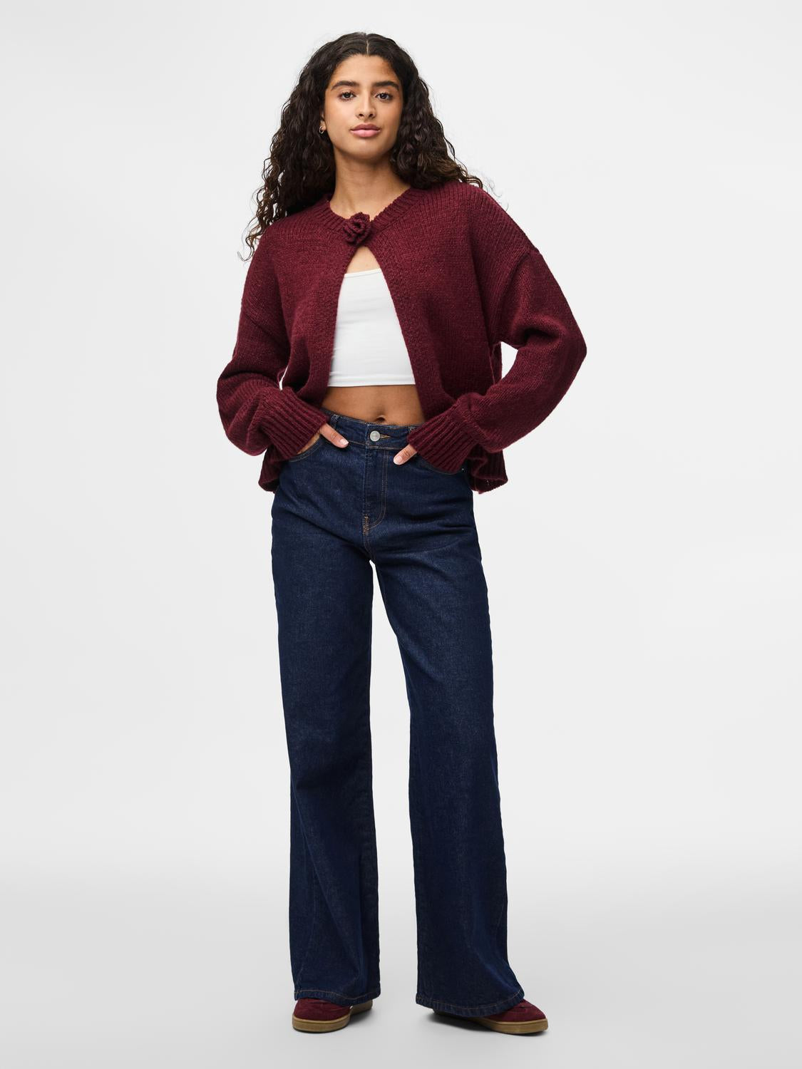 model_shot-front_full